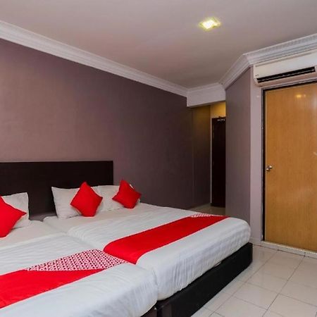 Golden Horse Hotel Джохор-Бару Экстерьер фото